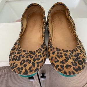 Size 9 Leopard Tieks